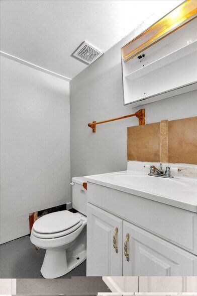 Building Photo - 10063 Diamond Dr