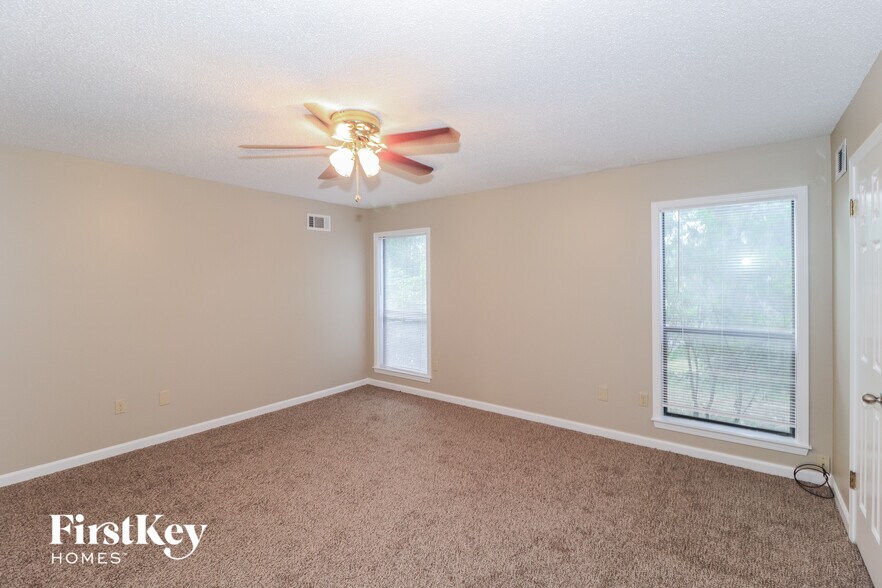 Building Photo - 8418 Chippingham Dr