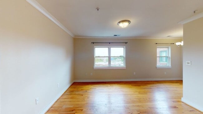 Building Photo - 2615 4th St NE