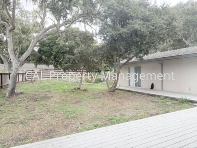 Building Photo - Beautiful 3-Bedroom Pebble Beach Home!