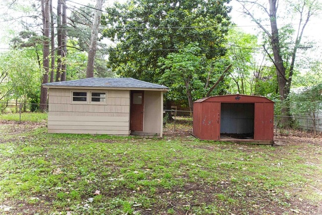 Building Photo - 512 Braden St