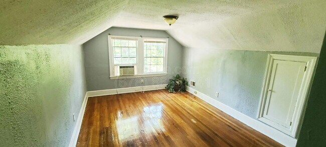 Building Photo - 1318 Ormewood Ave SE