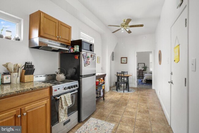 Building Photo - 2010 E York St