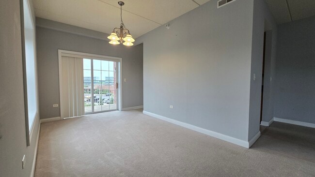 Building Photo - 101 Pointe Dr