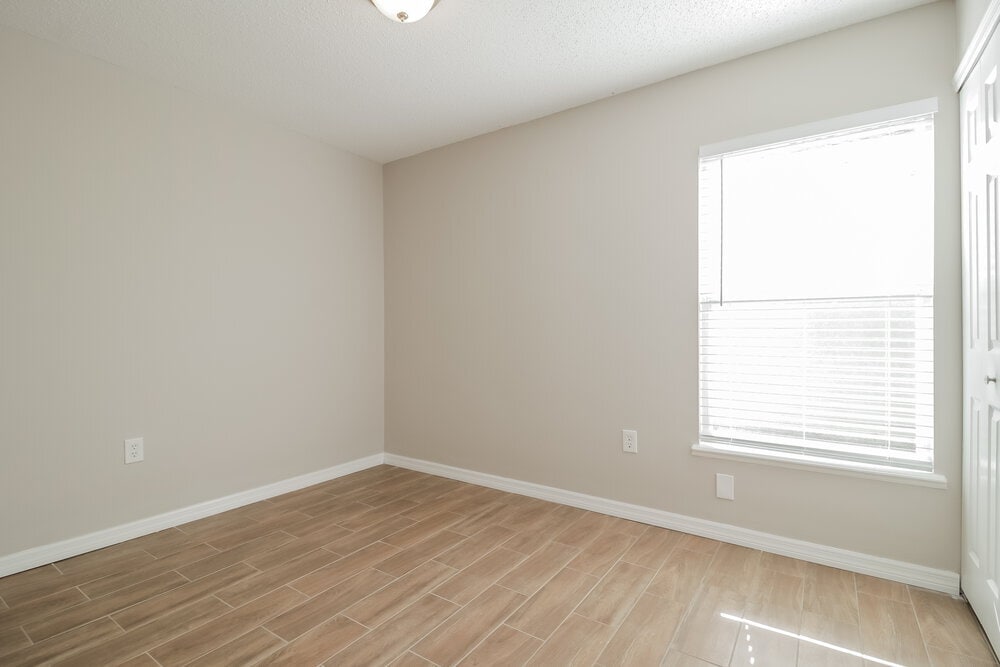 Building Photo - 10344 Little Econ St