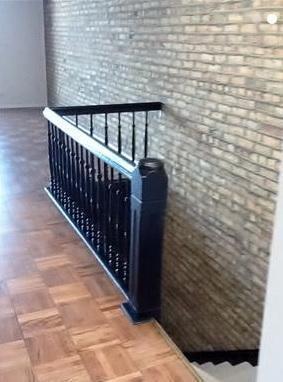 Building Photo - 1509 W Fullerton Ave