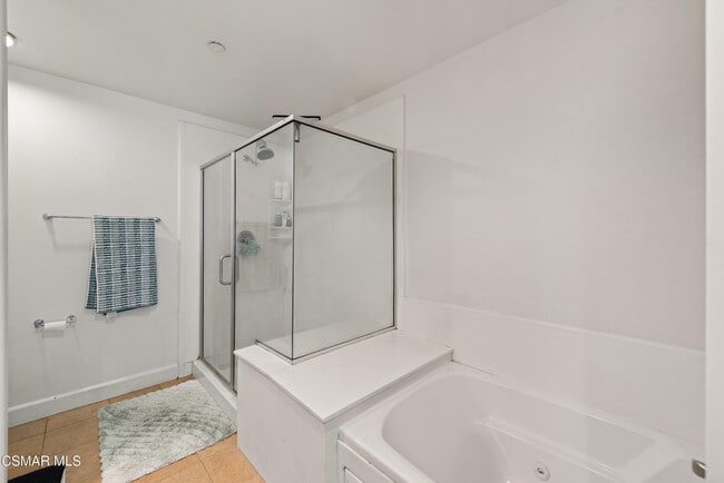 Building Photo - 10878 Bloomfield St