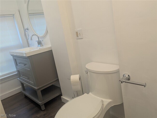 Building Photo - 11750 Peckham Ave