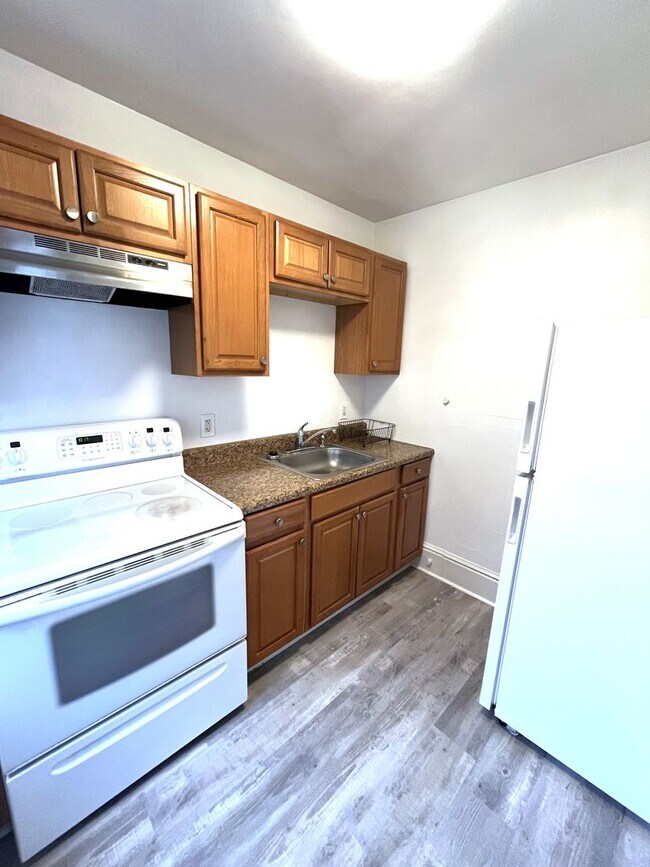 Building Photo - 7325 Molly Pitcher Hwy