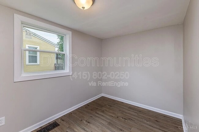 Building Photo - 4604 Glenshade Ave
