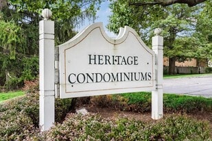 Building Photo - 105 E Ticonderoga Dr