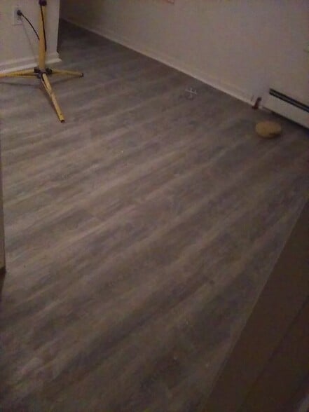 Building Photo - 132 Heald St