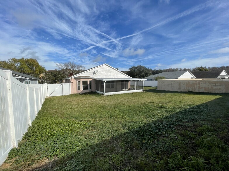 Building Photo - 554 Lake Cypress Cir