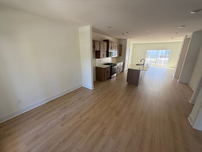 Building Photo - 15313 Sunray Aly