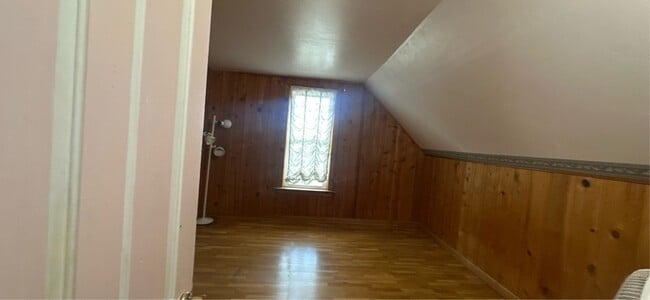 Building Photo - 795 E College St