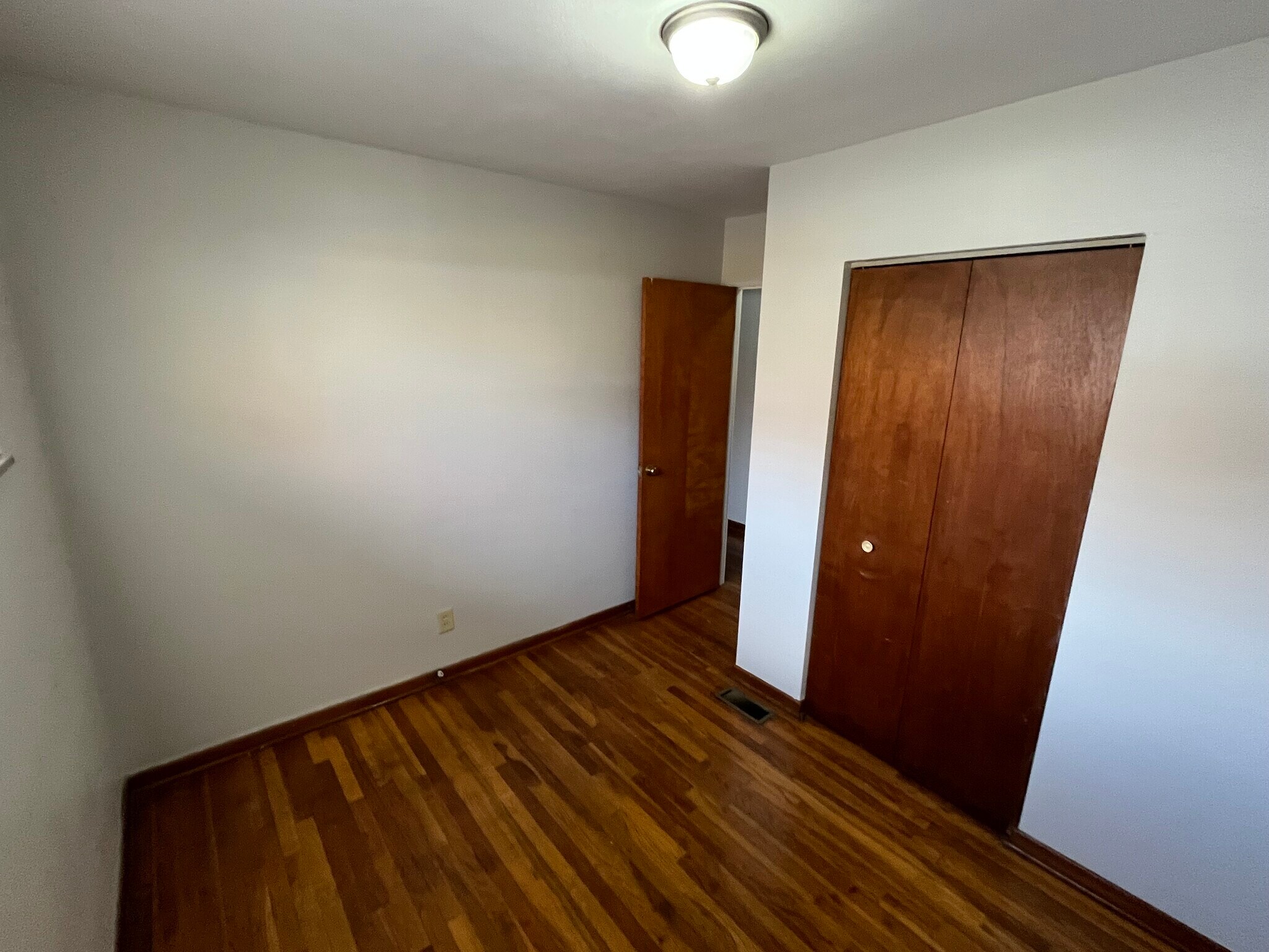 Building Photo - 83 W Dodridge St