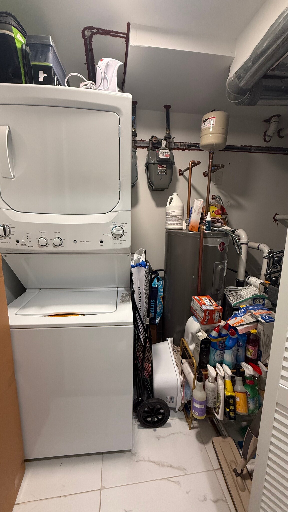 Building Photo - 2175 N Maplewood Ave