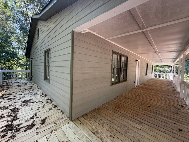 Building Photo - 15 Mallard Ln