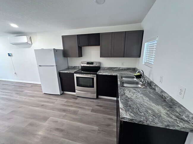 Building Photo - Hidden Murray Hill Gem – Private Rear Unit Available