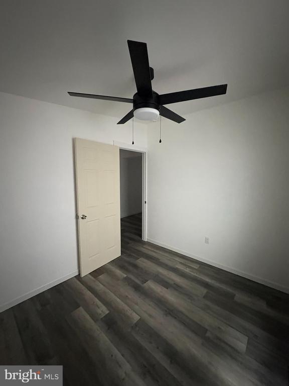 Building Photo - 145 W Main St