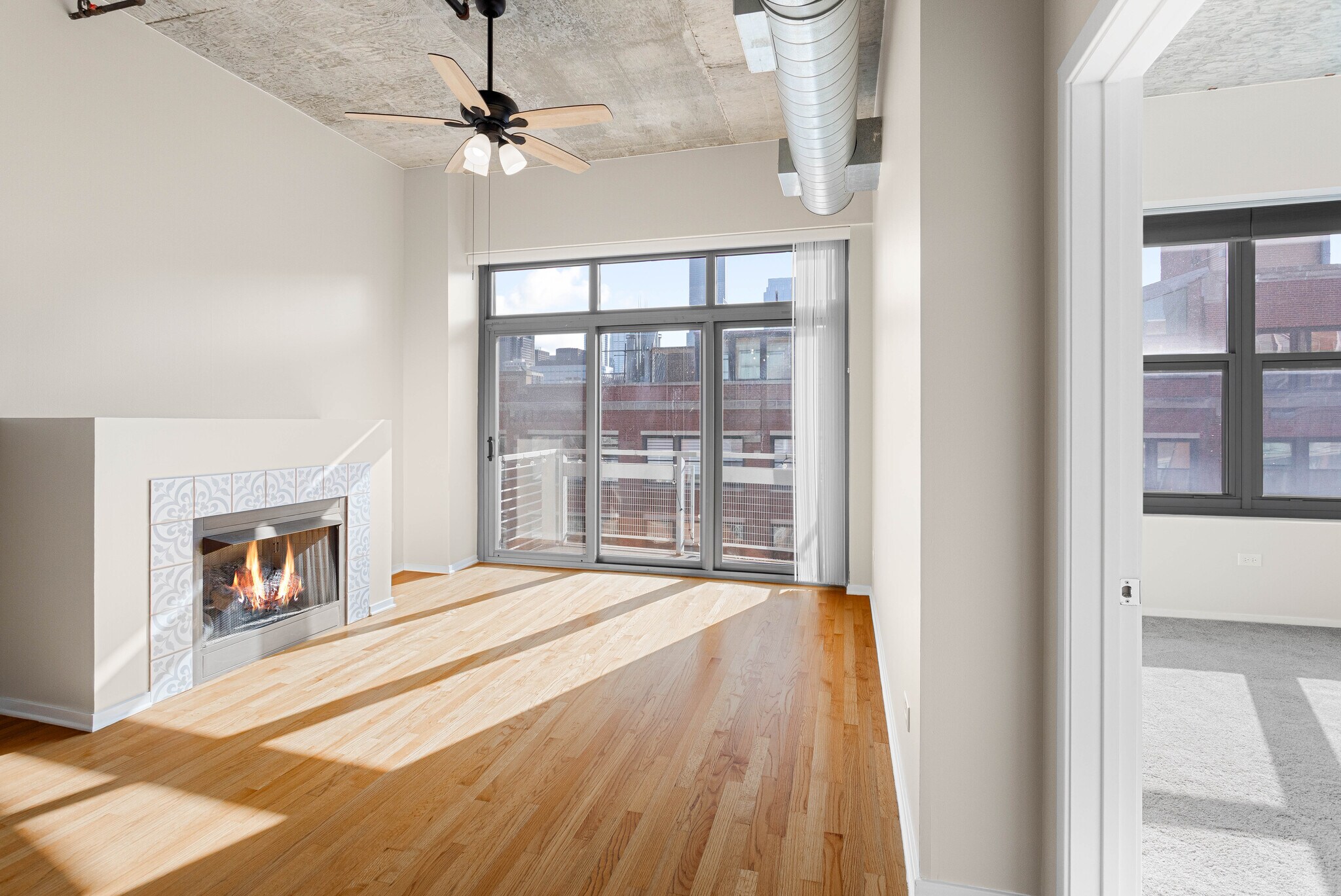 Living Room - 933 W Van Buren St