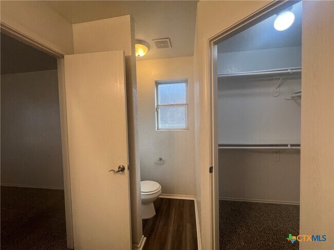 Building Photo - 5504 Holster Dr