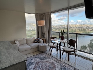 Living and dining area - 444 Nahua St