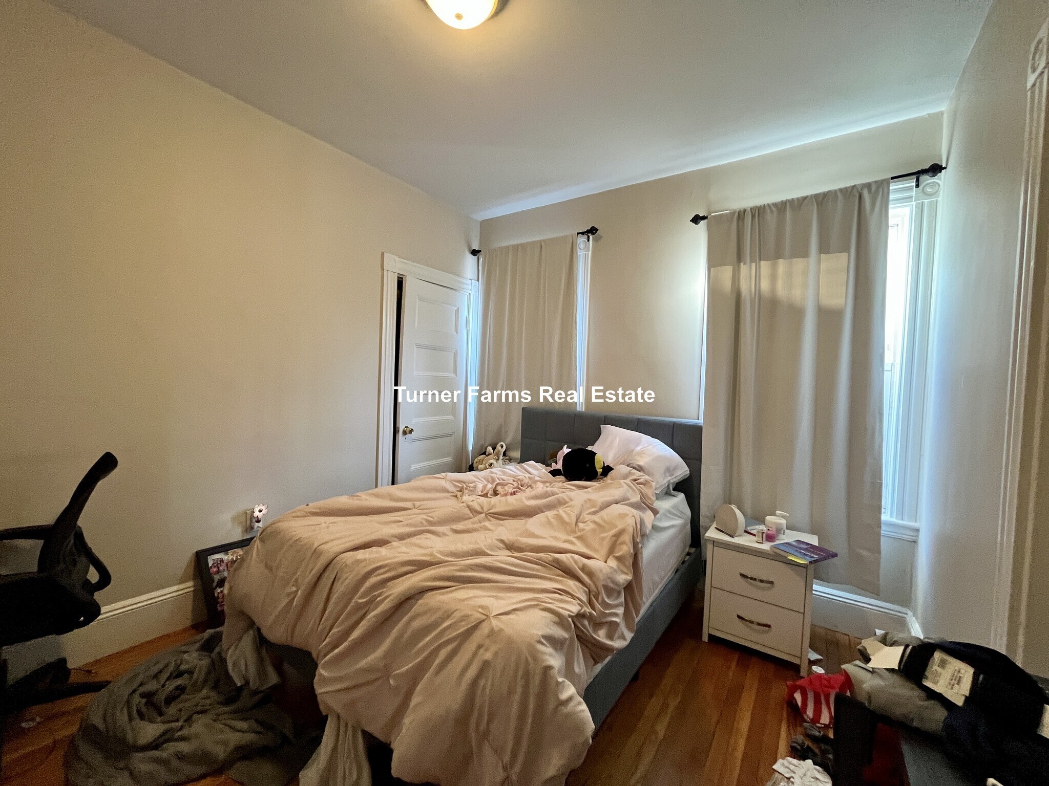 Building Photo - 122 Calumet St