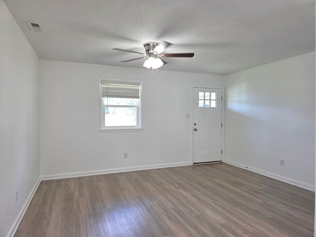 Building Photo - 4 bedroom in Maiden
