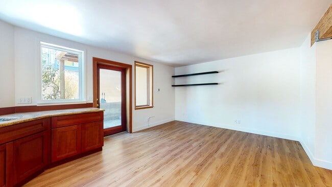 Building Photo - Beautiful Berkeley Unit!