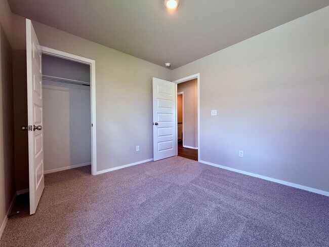 Building Photo - ***2508 E. Jan Street***