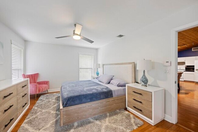 Building Photo - 756 Juniper Pl