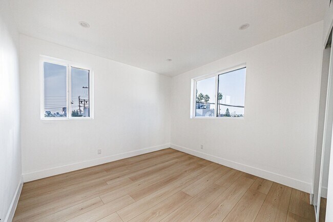 Building Photo - 13463 Beach Ave