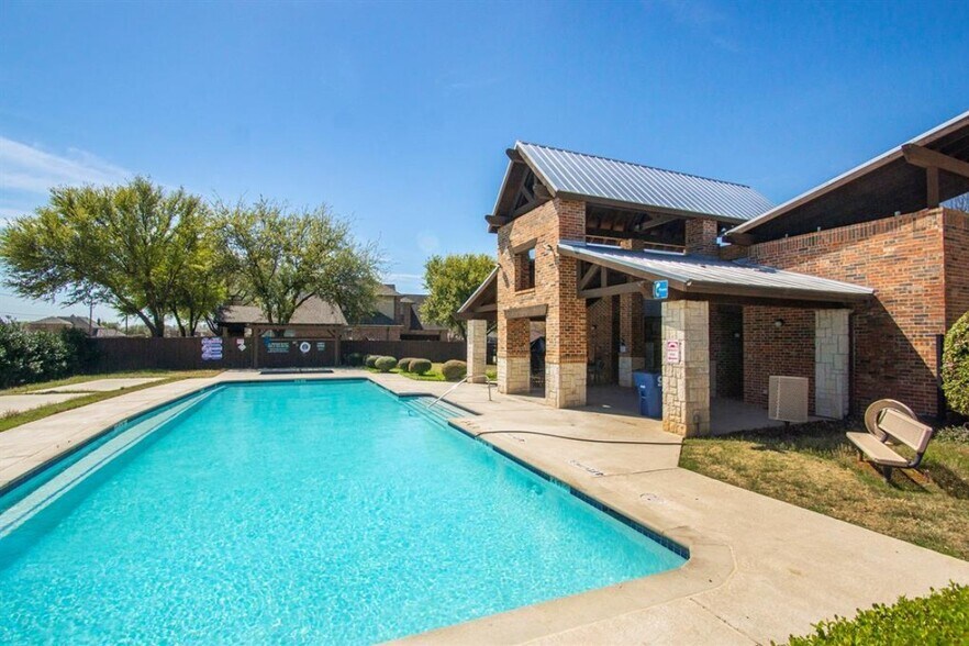 Building Photo - 421 Long Cove Ct