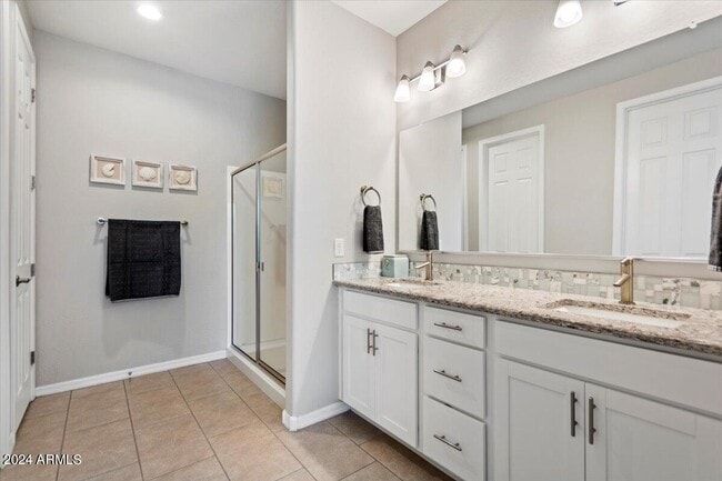 Building Photo - 11409 N 165th Ln