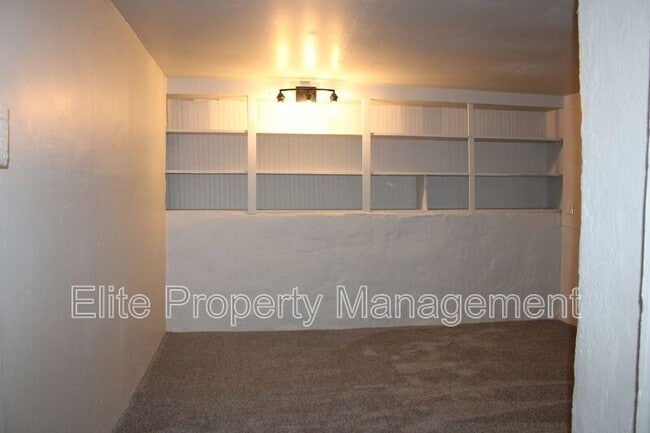 Building Photo - 315 E City Center Dr