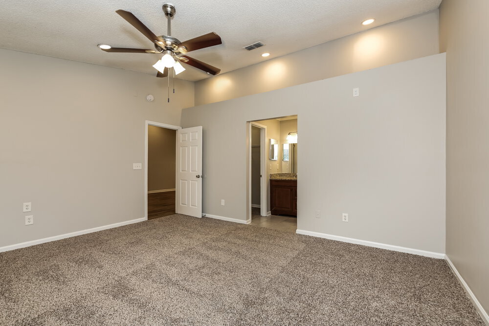 Building Photo - 7862 Aquarius Cir S