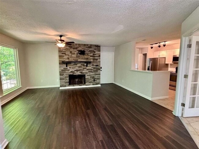 Building Photo - 320 Hawkstone Way