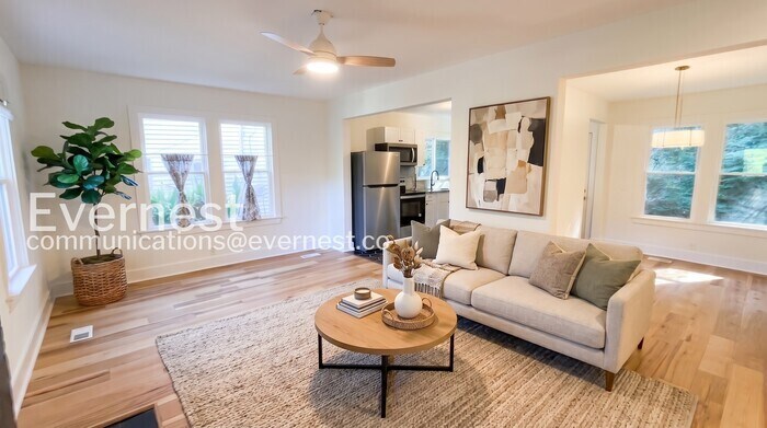 Building Photo - 4422 Edelweiss