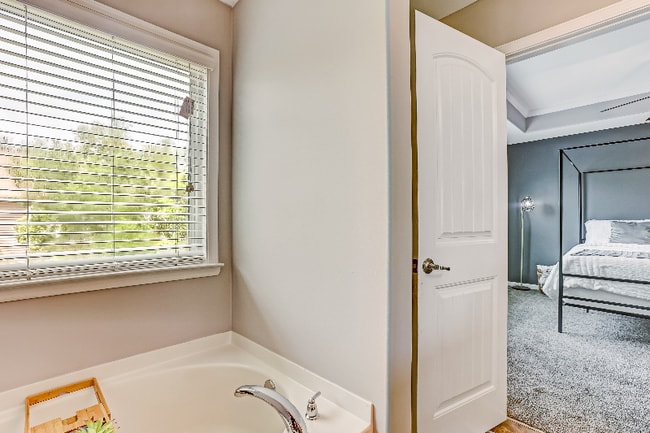 Building Photo - 125 Acapella Ave