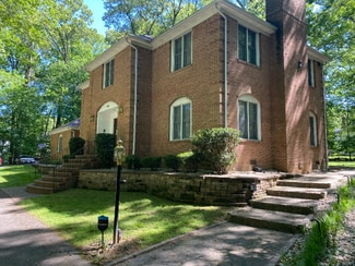 Building Photo - 7700 Warfield Rd