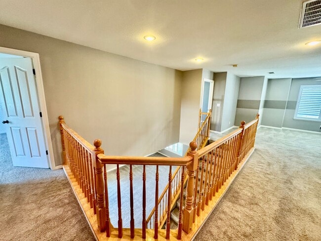 Building Photo - Spacious Two Story Home For Rent with all ...