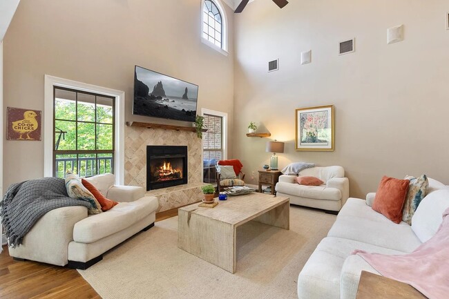 Building Photo - 104 Heartwood
