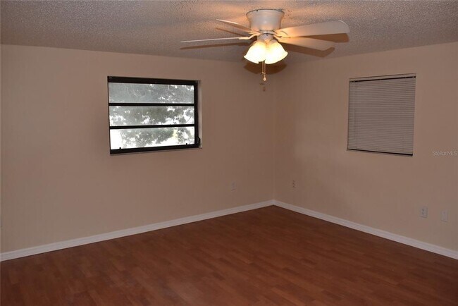 Building Photo - 7615 Karen Dr