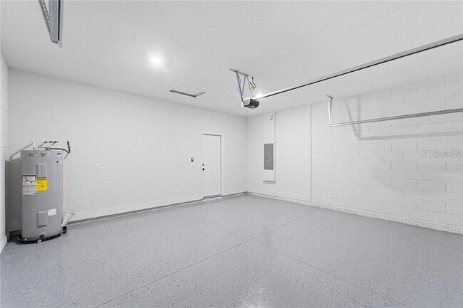 Building Photo - 3286 W Crandon Dr