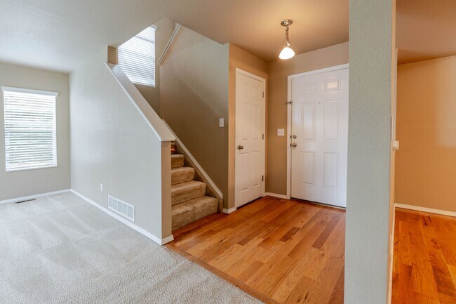 Building Photo - $2195 | 3BR/2.5BA | Dog Friendly Beautiful Home in Stetson Hills