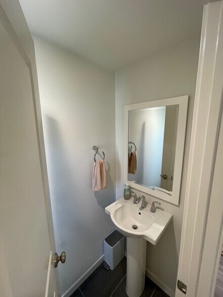 Building Photo - 152 Elkhorn