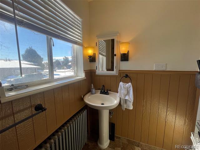 Building Photo - 1600 Winona Ct