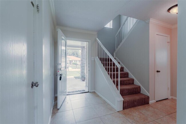Building Photo - 4239 Southchase Ln