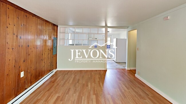 Building Photo - Pet-friendly single-family home in Tieton ...